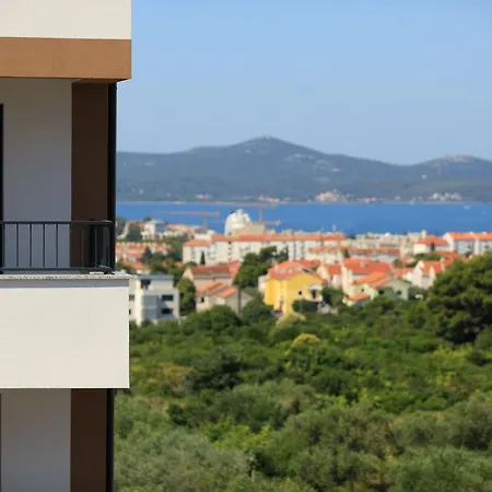 One Bedroom Mara With Sea View And Free Parking 公寓 扎达尔